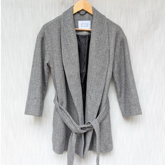 AYR Lunar Wool/Cashmere Tweed Wrap Belt Jacket In Light Grey Herringbone, size S - Picture 2 of 10